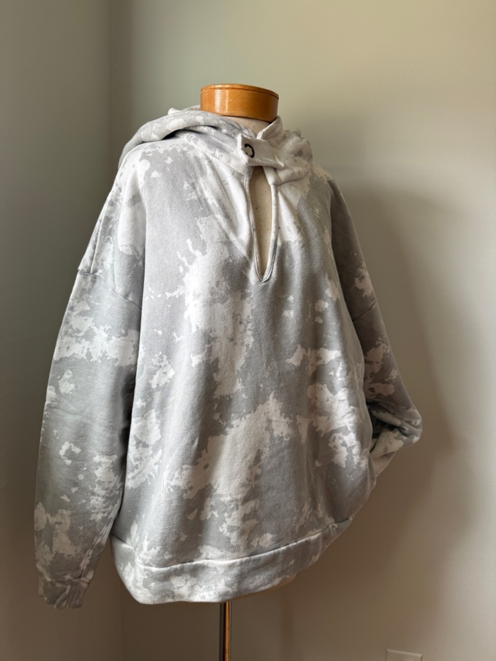 Lacausa tie dye sweatshirt